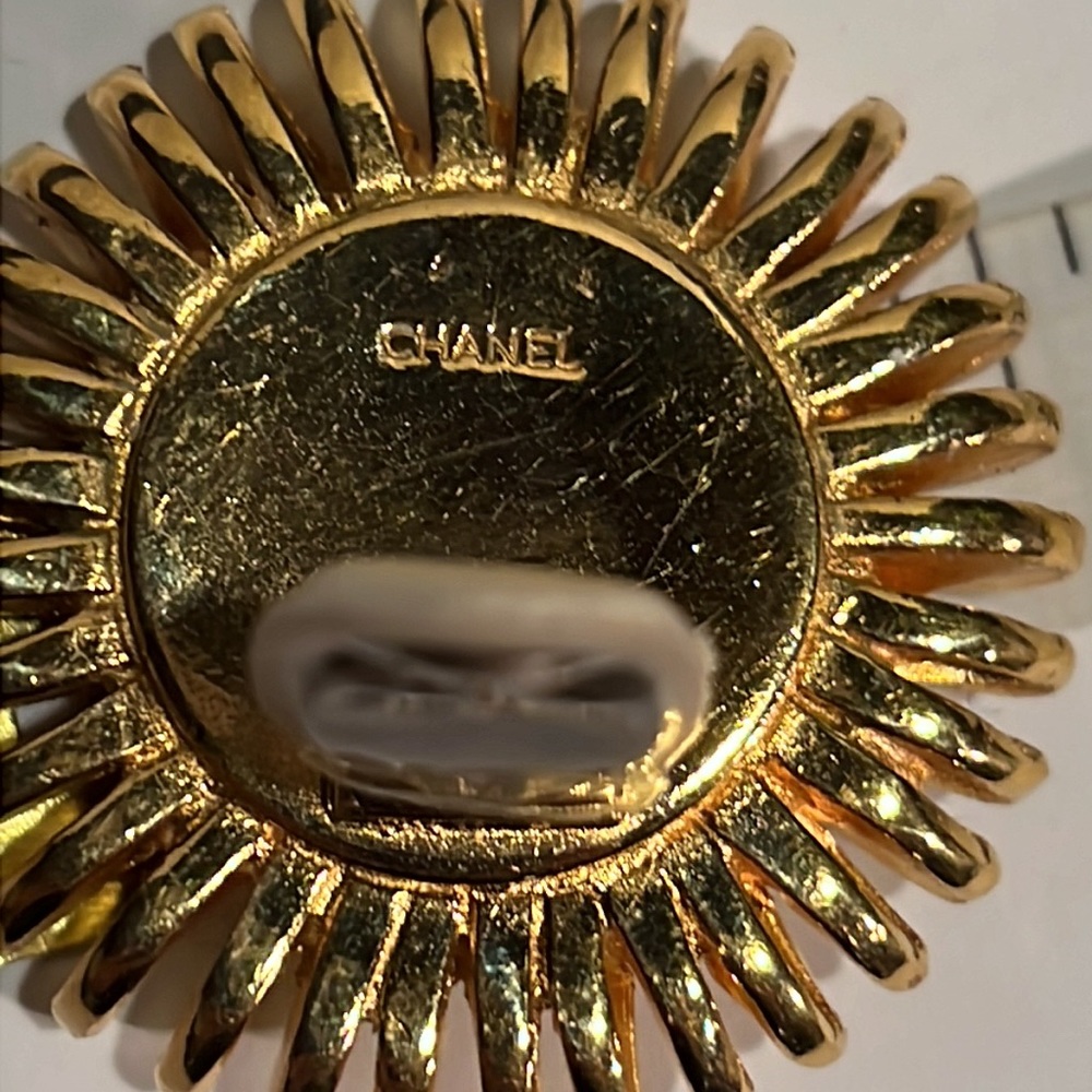 Chanel couture clip earrings - Picture 3 of 7
